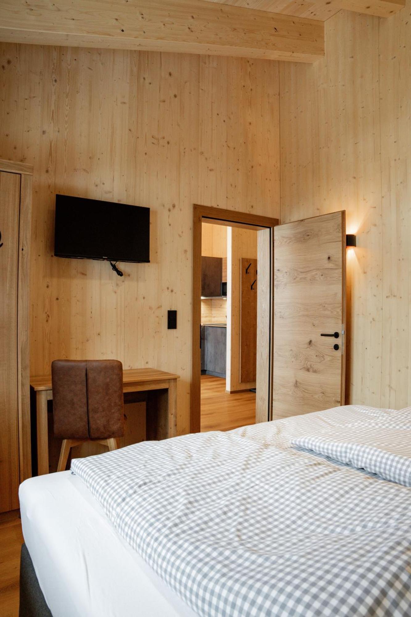 Berwang Chalets - Enzian Eksteriør billede