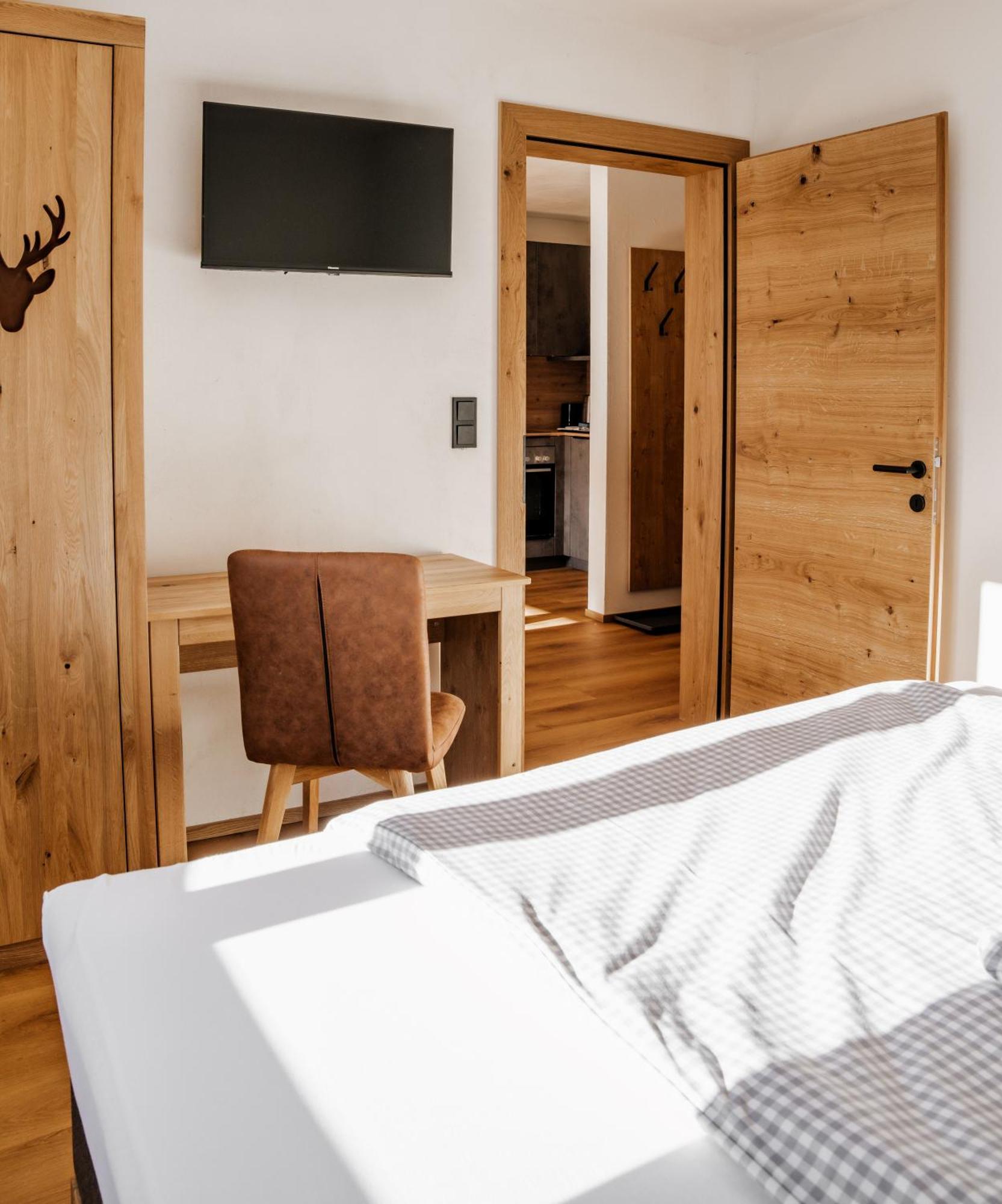Berwang Chalets - Enzian Eksteriør billede